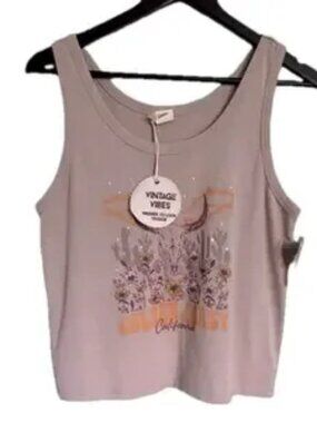 Vintage Vibes Longhorn Graphic Tank Top Women’s